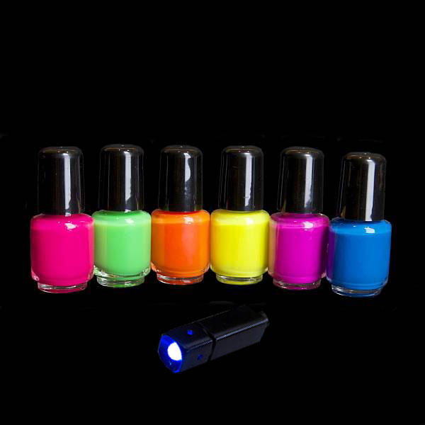 Neon UV Nagellack Set Mit UV Lampe Schweizer Shop